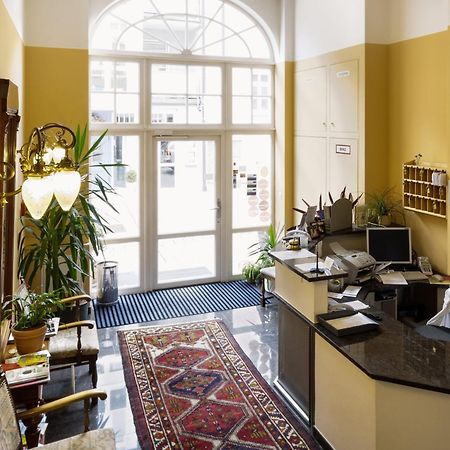 Hotel Garni Am Markt - Businesshotel - Fruehstuecksbuffet - Fahrradabstellplatz - Hunde Willkommen Нойщад бай Кобург Екстериор снимка