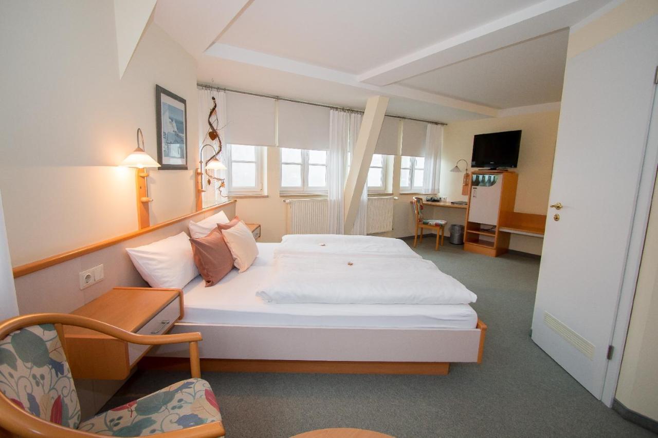 Hotel Garni Am Markt - Businesshotel - Fruehstuecksbuffet - Fahrradabstellplatz - Hunde Willkommen Нойщад бай Кобург Екстериор снимка