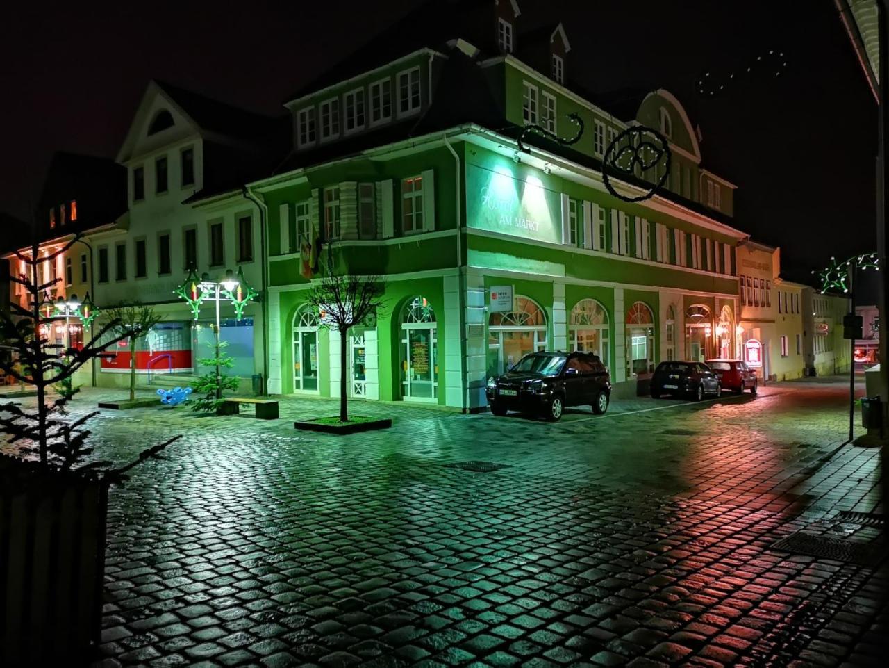 Hotel Garni Am Markt - Businesshotel - Fruehstuecksbuffet - Fahrradabstellplatz - Hunde Willkommen Нойщад бай Кобург Екстериор снимка